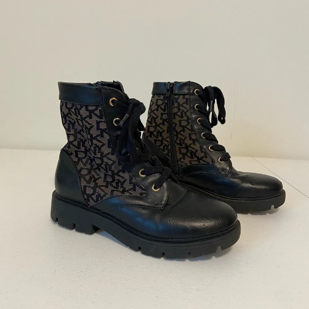 DKNY girl’s‎ Sia Jacquard boots — size 1